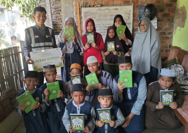 Penuhi Kebutuhan Santri, IZI Lampung Distribusikan Al-Quran Dan Iqro ...