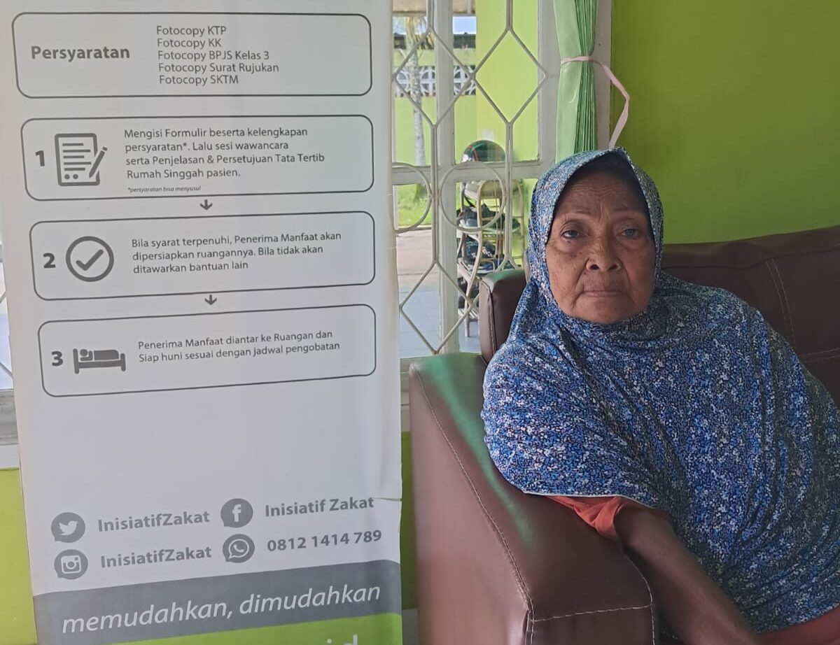 Nenek Penjual Kacang Idap Batu Ginjal