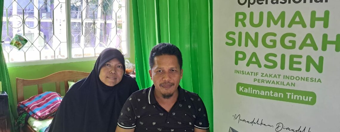 Kisah Pak Siswanto setia Dampingi Istri yang Sakit