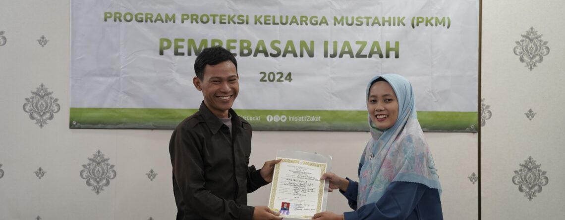 Rommy Penerima Program Pelunasan Ijazah