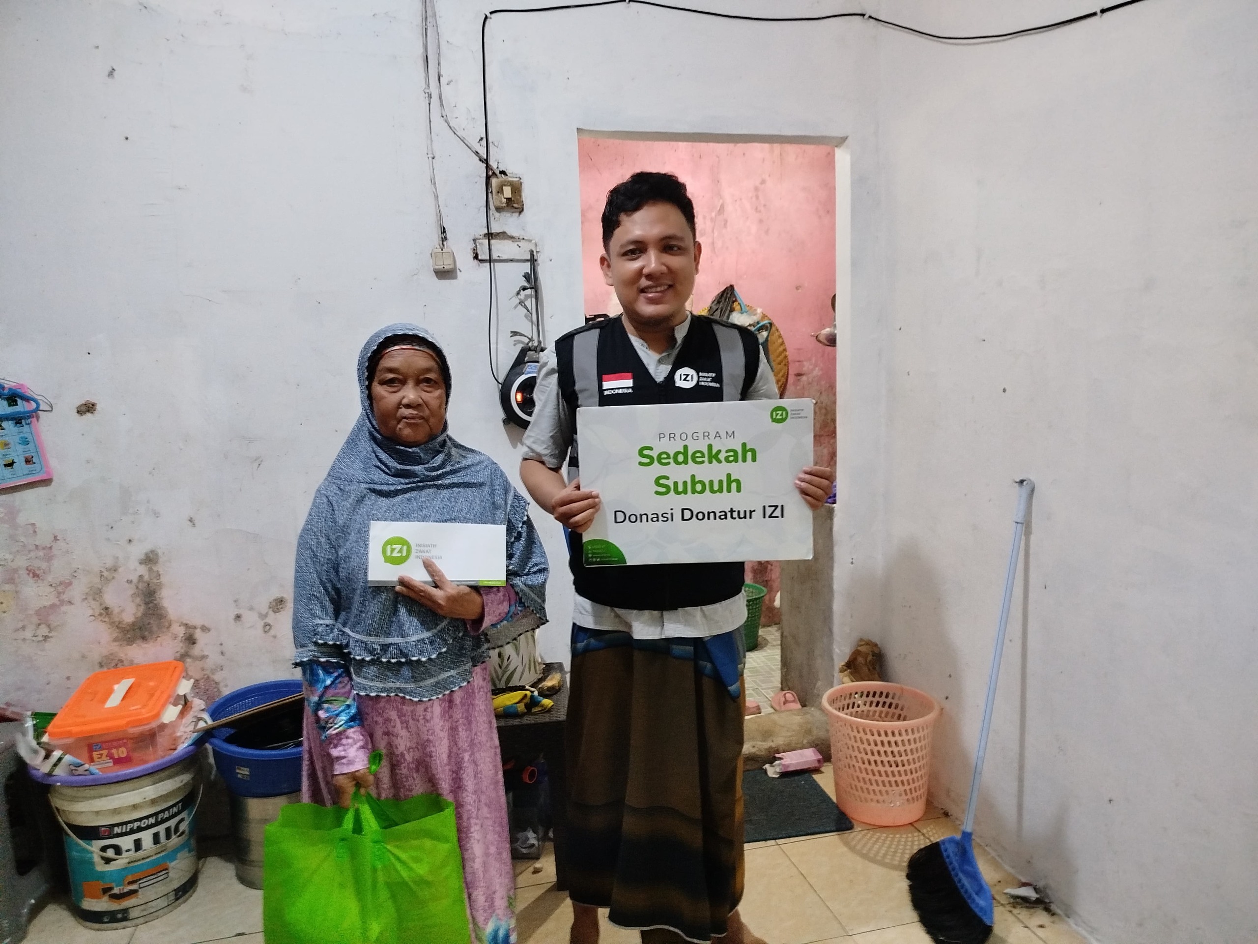 Bantuan Program Sedekah Subuh, Ringankan Mustahik di Depok